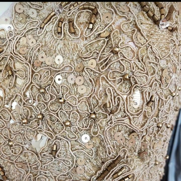 Jovani Gown - Picture 3 of 6